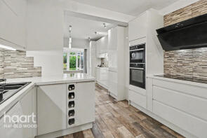 25, David Drive, Romford RM3 0YA