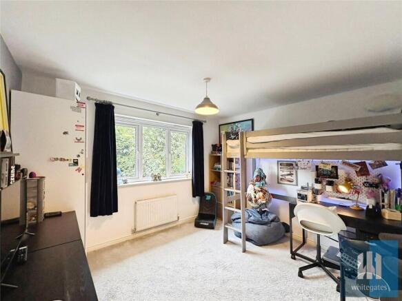 4 bed Detached for sale Image 11