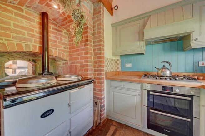 Vine Cottage (23).jpg