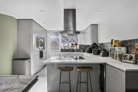 Champs Sur Marne, Bristol, BS32