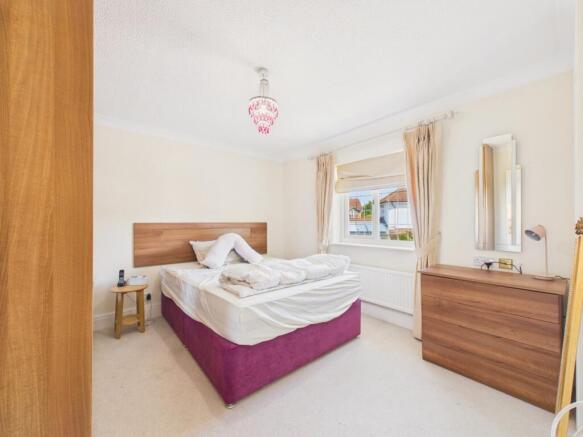 4 bed Detached for sale Image 10