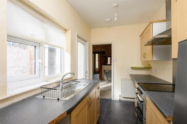 3 bed Terraced for sale Image 6