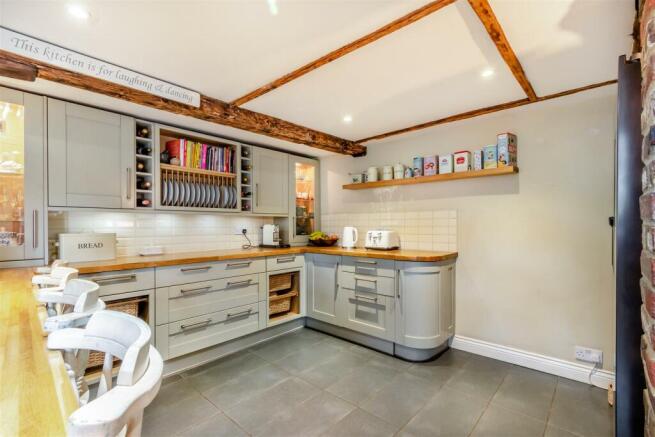 Kitchen/Breakfast Room
