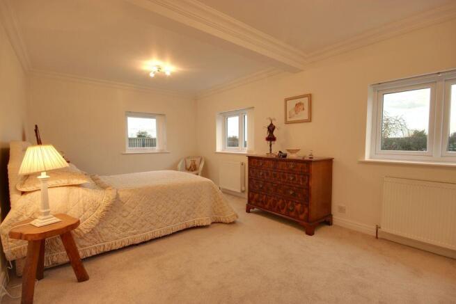 Bedroom 2 (Double)