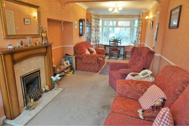 Lounge/Dining Room