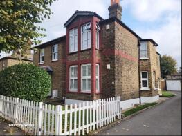 14a, Second Avenue, Enfield EN1 1BT