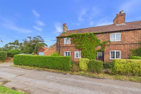 Carlton Lane, Sutton-On-Trent, Newark