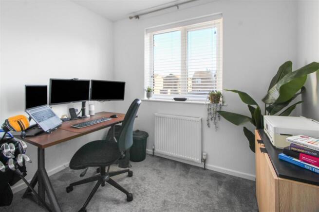 IMG_4018 Office.jpg