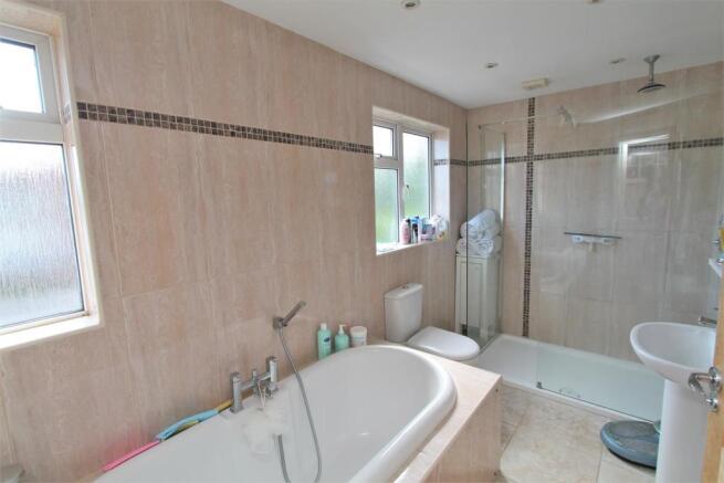 Bathroom.JPG