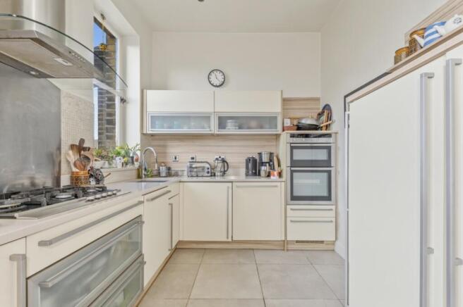 6 bed End of Terrace for sale Image 9