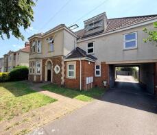 Flat 3, 225, Kingsway, St George, Bristol BS5 8NT