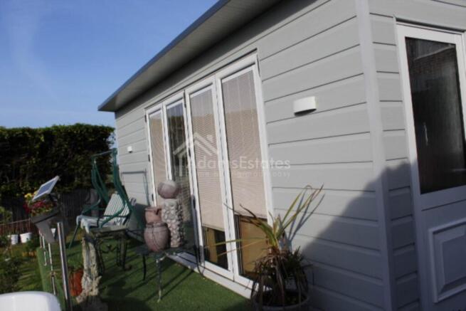 4 bed Detached for sale Image 9