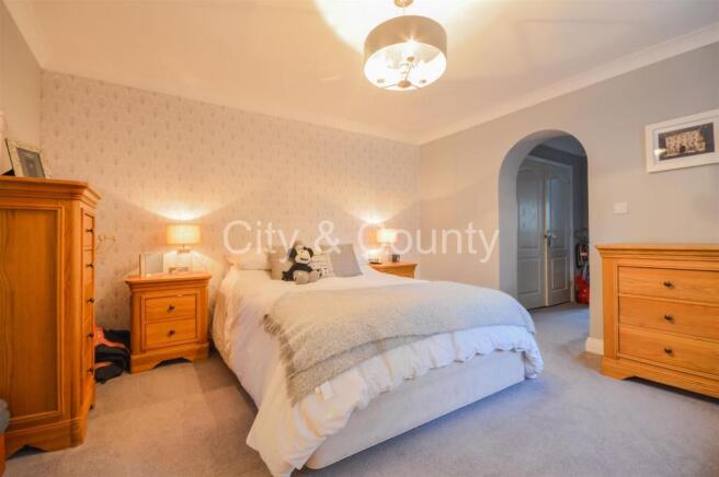 Master bedroom.jpg