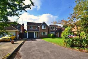 18, Oakley Gardens, Poole BH16 5SE