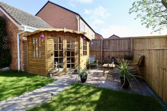 3 bed Semi-Detached for sale Image 9