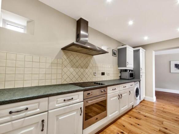 2 bed House for sale Image 7