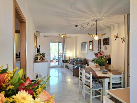 living/dining area