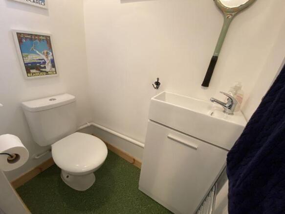 Cloakroom/WC