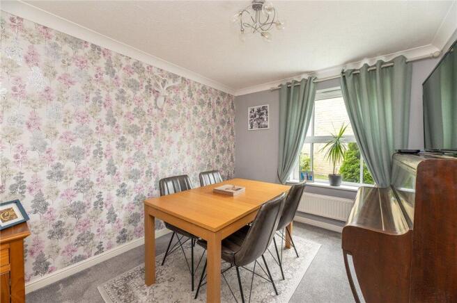 4 bed Detached for sale Image 6