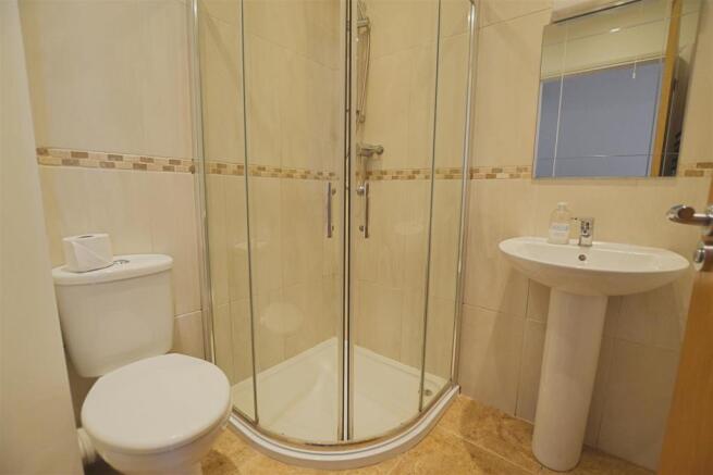 ensuite.JPG