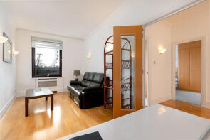 330, 9 Whitehouse Apartments, Belvedere Road, London SE1 8YS