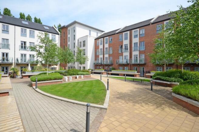 2 bed Flat for sale Image 10