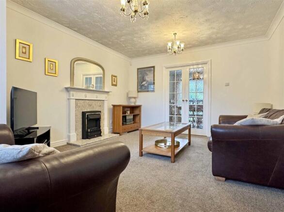 Pintail Crescent, Great Notley, Braintree photo 2