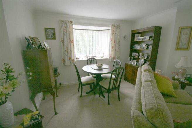 Lounge/Dining room
