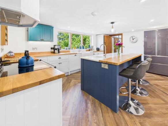 KITCHEN/FAMILY/DINING ROOM