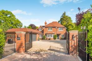 Highfields, Chiltern Hill, Gerrards Cross SL9 9TX