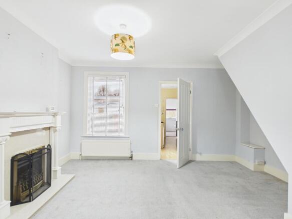 CAM04018G0-PR0441-STILL004