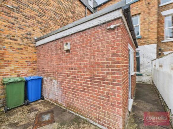 4 bed Terraced for sale Image 12