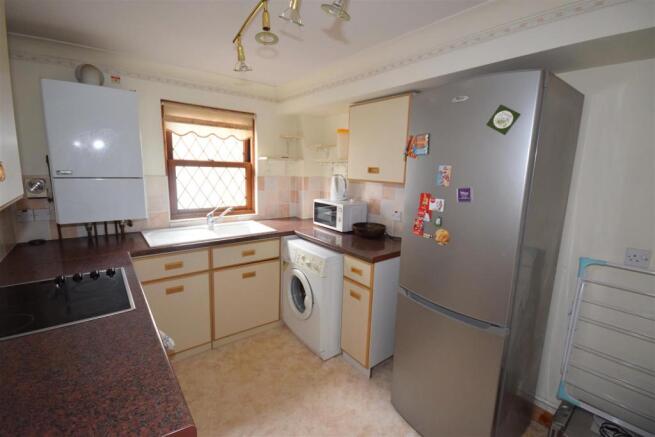KITCHEN.JPG