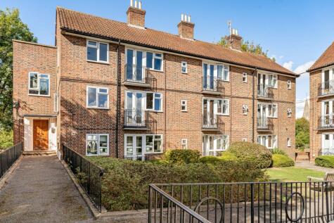 Westall Close, Hertford, SG13