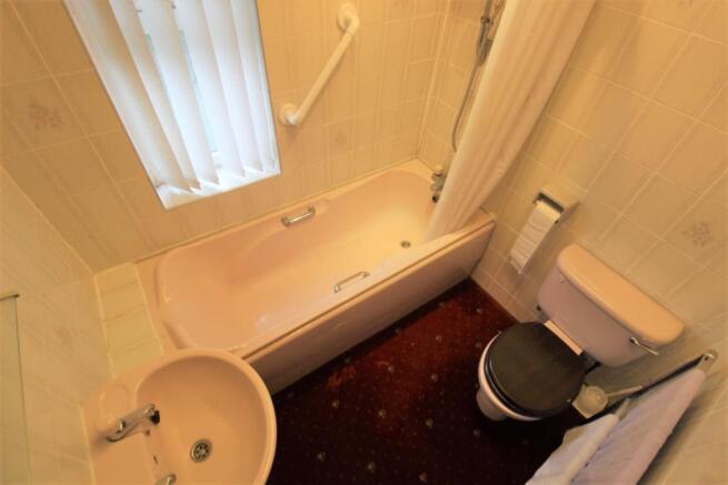 Bathroom.jpg