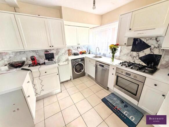 2 bed Semi-Detached for sale Image 7