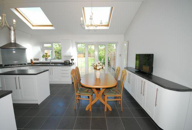 Kitchen/Breakfast Ro