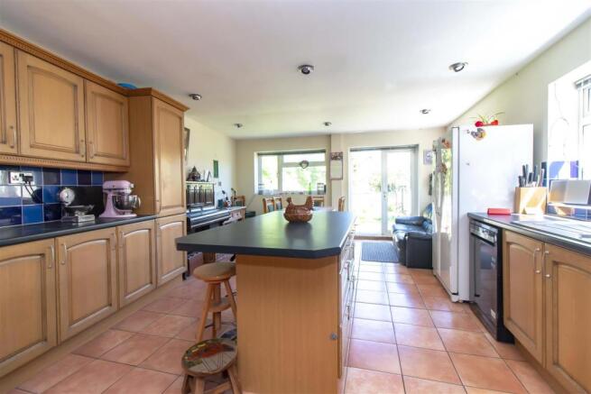 Kitchen / Breakfast Room