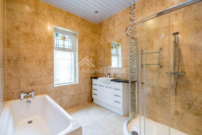 3 bed Semi-Detached for sale Image 9