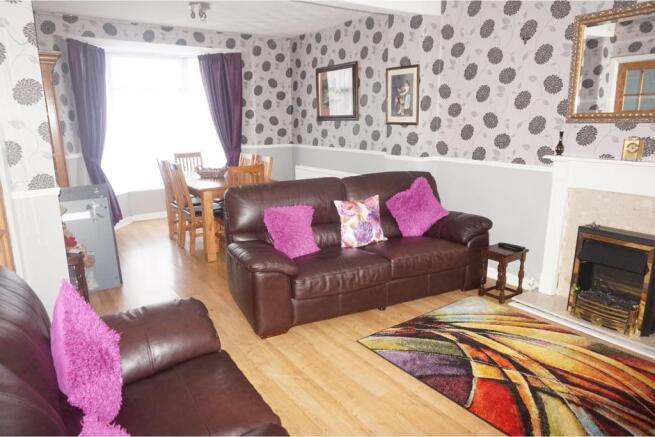 Lounge/Dining Room