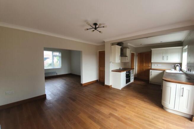 Kitchen / Dining Room