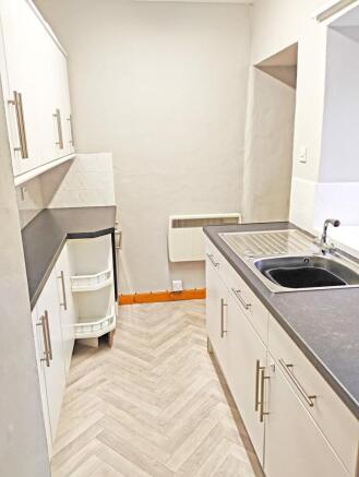 2 bed Terraced for sale Image 4
