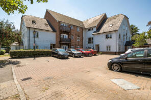 Flat 7, 1, Brosse Way, Bromley BR2 8FF