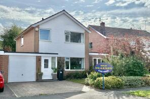 3, Holm Close, Ringwood BH24 1TD