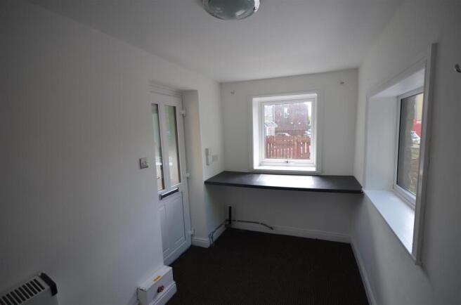 1 bed Flat to rent Image 10