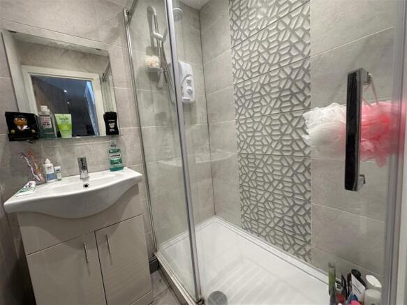 4ag.shower3.JPG