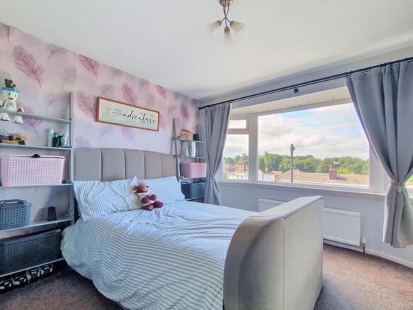 3 bed Semi-Detached for sale Image 9