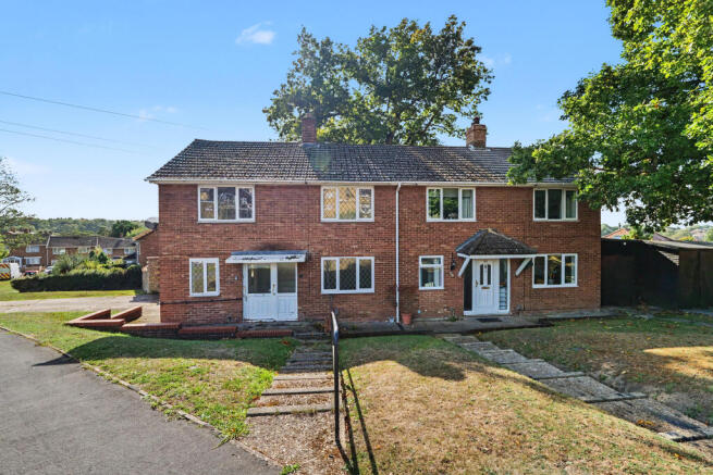 3-bed semi-detached on 52 Hinkler Road, Southampton, SO19 6FT, £130,000