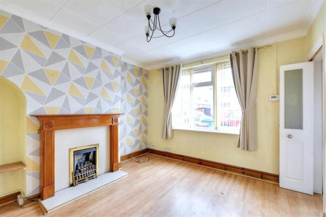 Lounge/Sitting Room