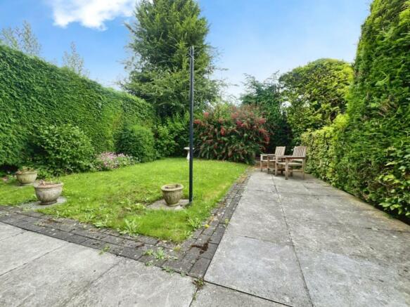 213f4855-back 20garden.jpg